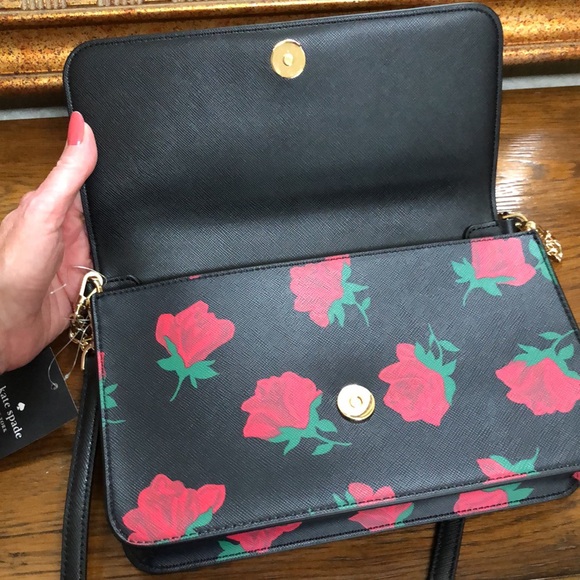 New Kate Spade black and red roses removable crossbody or chain handle purse. - Picture 15 of 16